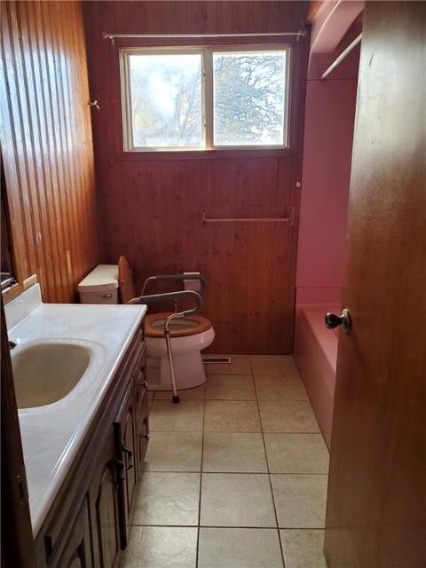 16 Hillcrest Dr, Lyons, NY 14489 photo 8