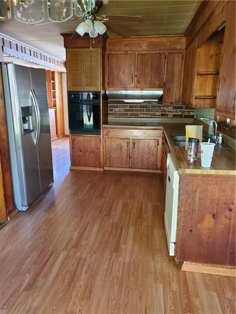 16 Hillcrest Dr, Lyons, NY 14489 photo 2