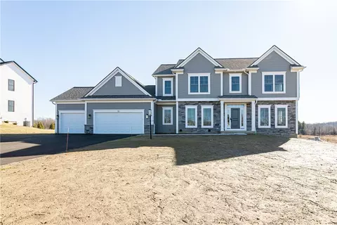 35 Coventry Rdg, Pittsford, NY 14534