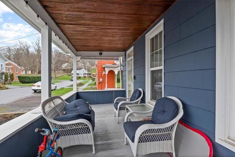 7 Jackson St, Lyons, NY 14489 photo 4