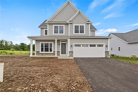 60 Chatwood Ln, Henrietta, NY 14467