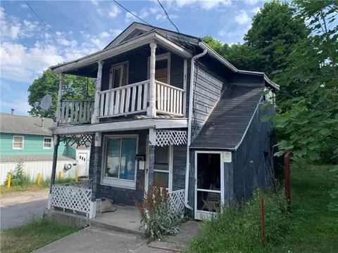 52 W Main St, Avon, NY 14414