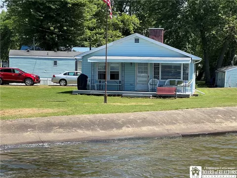 4035 Shore Acres Dr, Ellery, NY 14712
