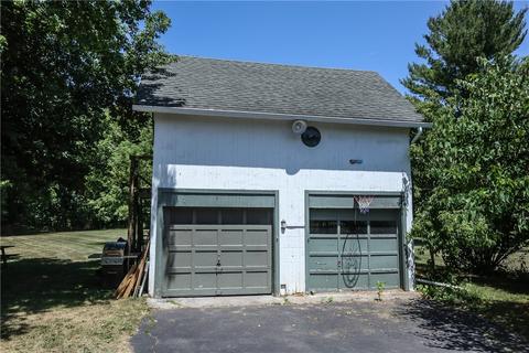 335 Monroe St, Honeoye Falls, NY 14472 photo 2