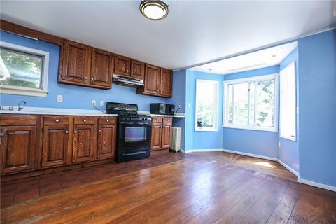 335 Monroe St, Honeoye Falls, NY 14472 photo 4