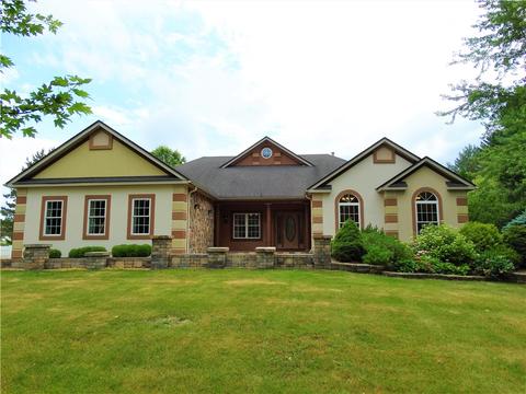 183 Webster Rd, Webster, NY 14580 photo 1