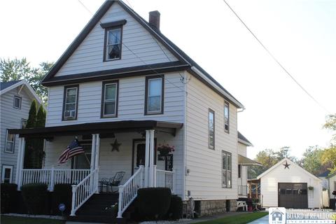823 Washington Ave, Dunkirk, NY 14048 photo 1