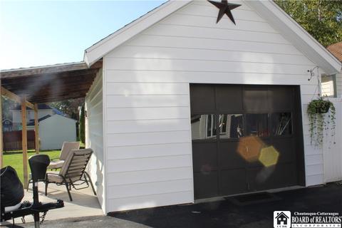 823 Washington Ave, Dunkirk, NY 14048 photo 5