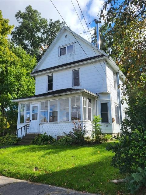 8 Watrous St, Perry, NY 14530