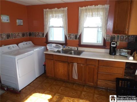209 S Clinton St, Olean, NY 14760 photo 9