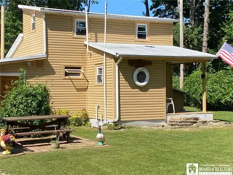 6596 Patty Ln, Portland, NY 14769