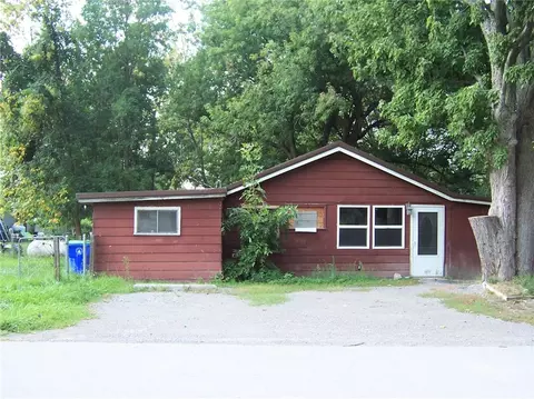 930 Sunset Beach Rd, Carlton, NY 14571