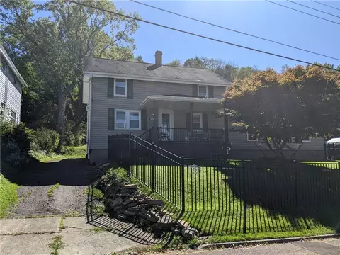 22 Chamberlain Ave, Bradford, PA 16701