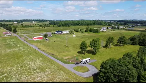3321 Sutton Rd, Seneca, NY 14456