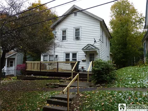 137 Fairview Ave, Jamestown, NY 14701