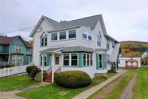 7 Charlesworth Ave, Avoca, NY 14809