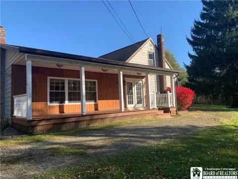 48 North St, Harmony, NY 14767