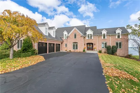 724 Lake Rd, Webster, NY 14580
