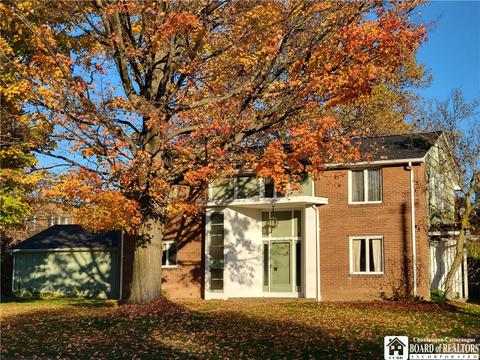728 Eagle St, Dunkirk, NY 14048 photo 2