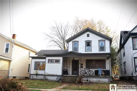 37 E 6th St, Dunkirk, NY 14048
