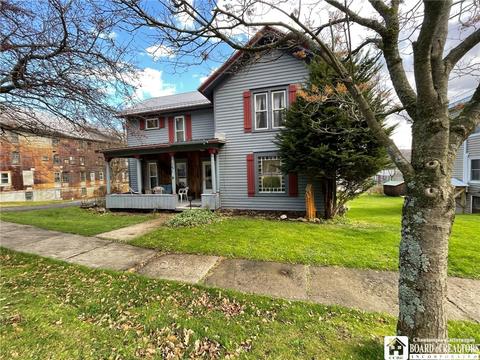 136 S Main St, New Albion, NY 14719
