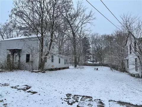 54 Murray St, Mount Morris, NY 14510