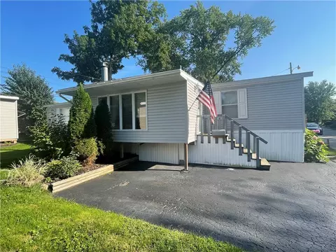 34 Elderberry Cir, Panorama, NY 14625