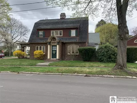 47 Royal Ave, Jamestown, NY 14701