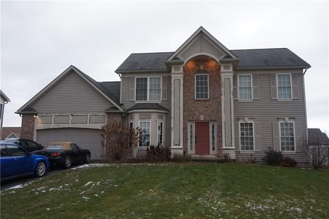 82 Morning Glory Ln, Greece, NY 14626