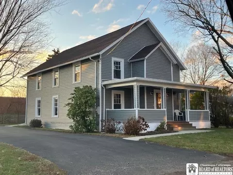 26 Clinton Ave, Pomfret, NY 14063