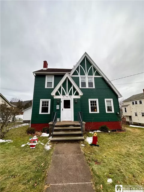 128 Plum St, Bolivar, NY 14715
