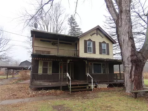 2478 Reed Rd, Waterloo, NY 13165