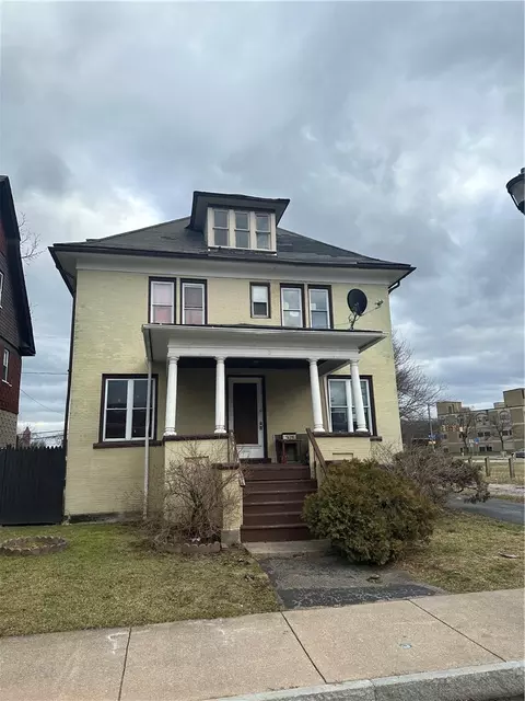 2 Algonquin Ter, Rochester, NY 14611