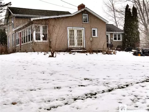 10428 Main St, Mina, NY 14736