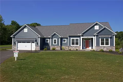 1300 Grayson Dr, Victor, NY 14564