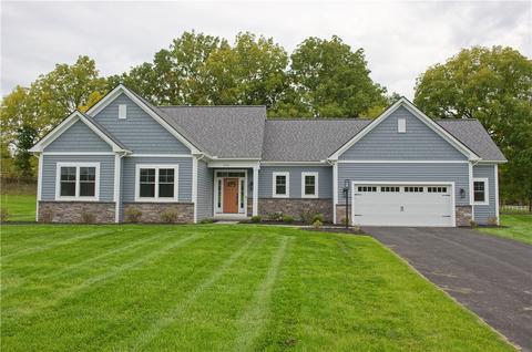 1023 Walden Holw, Victor, NY 14564
