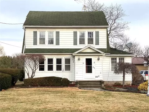 1047 Waterloo-geneva Rd, Waterloo, NY 13165