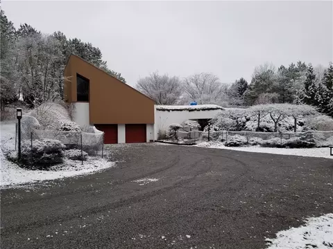 265 Quaker Meeting House Rd, Honeoye Falls, NY 14472