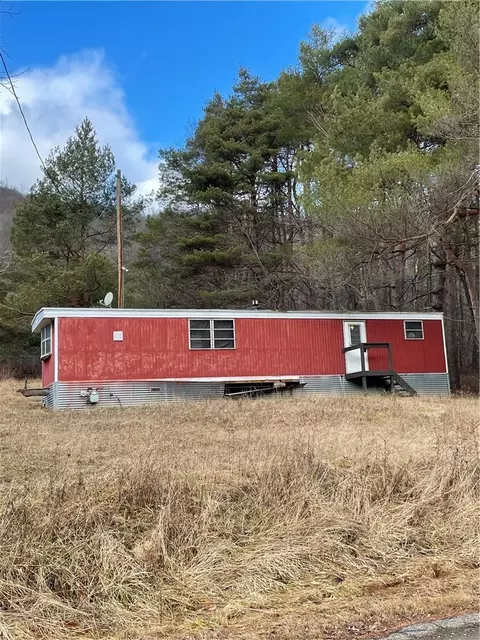 896 W Branch Rd, Norwich, PA 16749