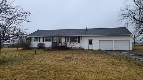 2071 County House Rd, Waterloo, NY 13165