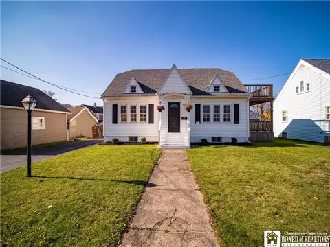 328 Hall Ave, Jamestown, NY 14701