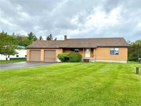 5151 Kelly Rd, Middlebury, NY 14591