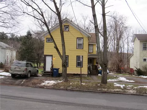 190 Canal St, Lyons, NY 14489
