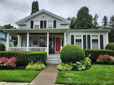 18 Liberty St, Warsaw, NY 14569