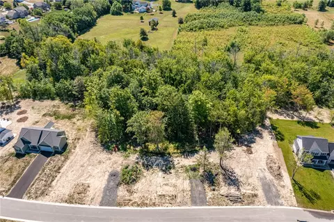 384 Shorewood Trl, Ontario, NY 14519