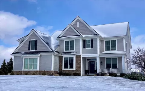 48 Turning Leaf Dr, Pittsford, NY 14534