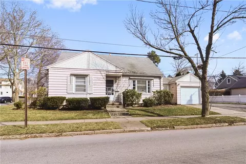 40 Norfolk St, Rochester, NY 14620