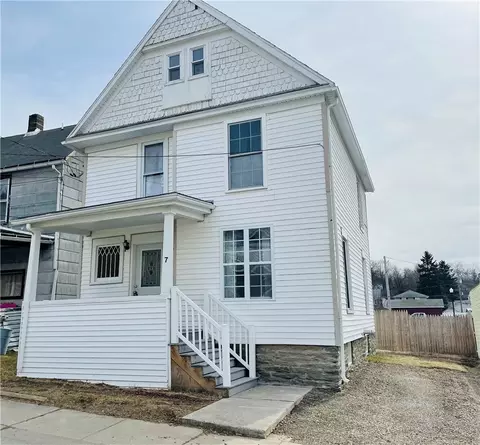 7 Wells St, Hornell, NY 14843