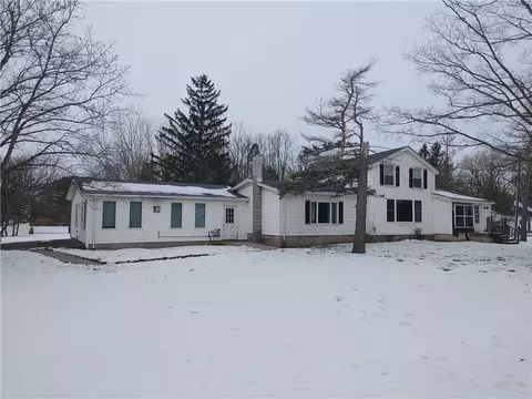 6437 Redman Rd, Sweden, NY 14420