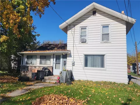 29 Erie St, Mount Morris, NY 14510